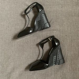 Prada F/W 14 Runway Pump (IT 38.5)